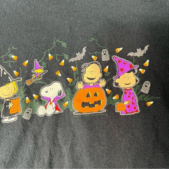 Vintage Peanuts Youth Large Halloween Graphic T Shirt Snoopy  100% Cotton - Picture 6 of 6